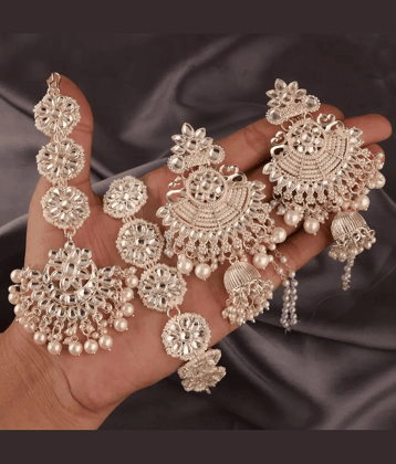 Lyriss White Alloy Necklace Set ( Pack of 3 )