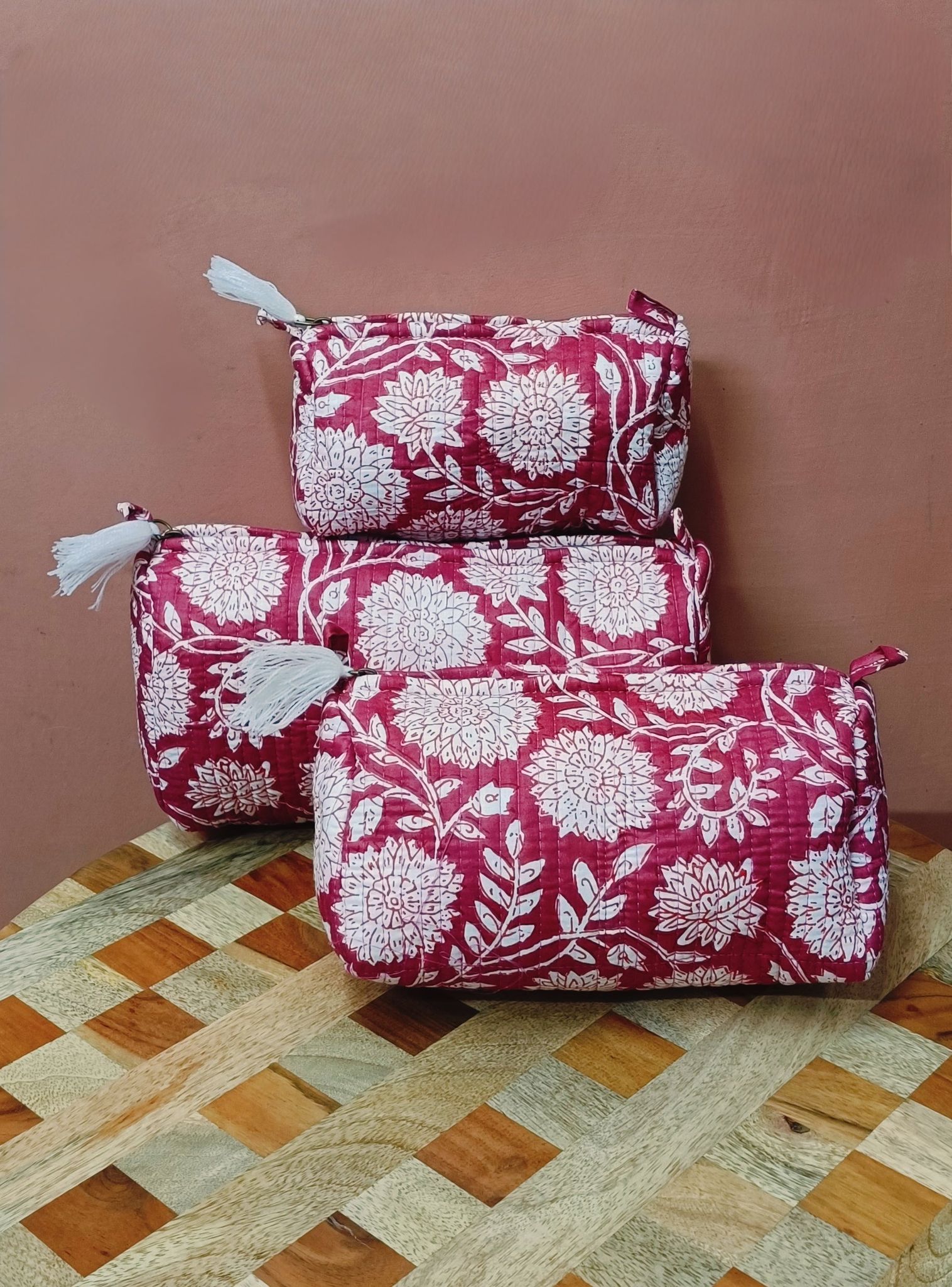 Set of 3 cosmetic bag/pouches with waterproof lining