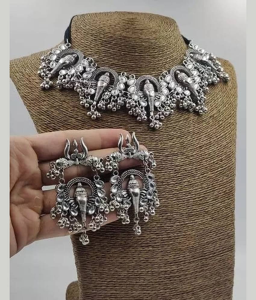 Samridhi DC Silver Alloy Necklace Set ( Pack of 1 )