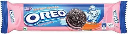 Cadbury Oreo Strawberry Creme Flavour Sandwich Biscuit 113.75g