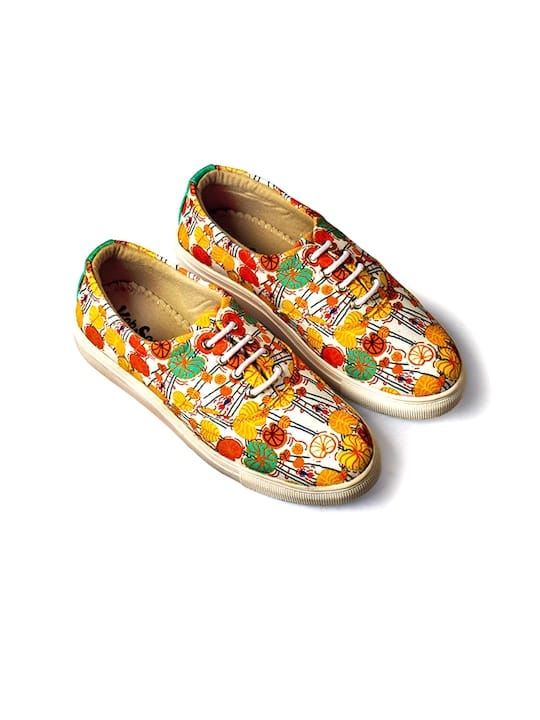 Women Printed Lightweight Canvas Sneakers