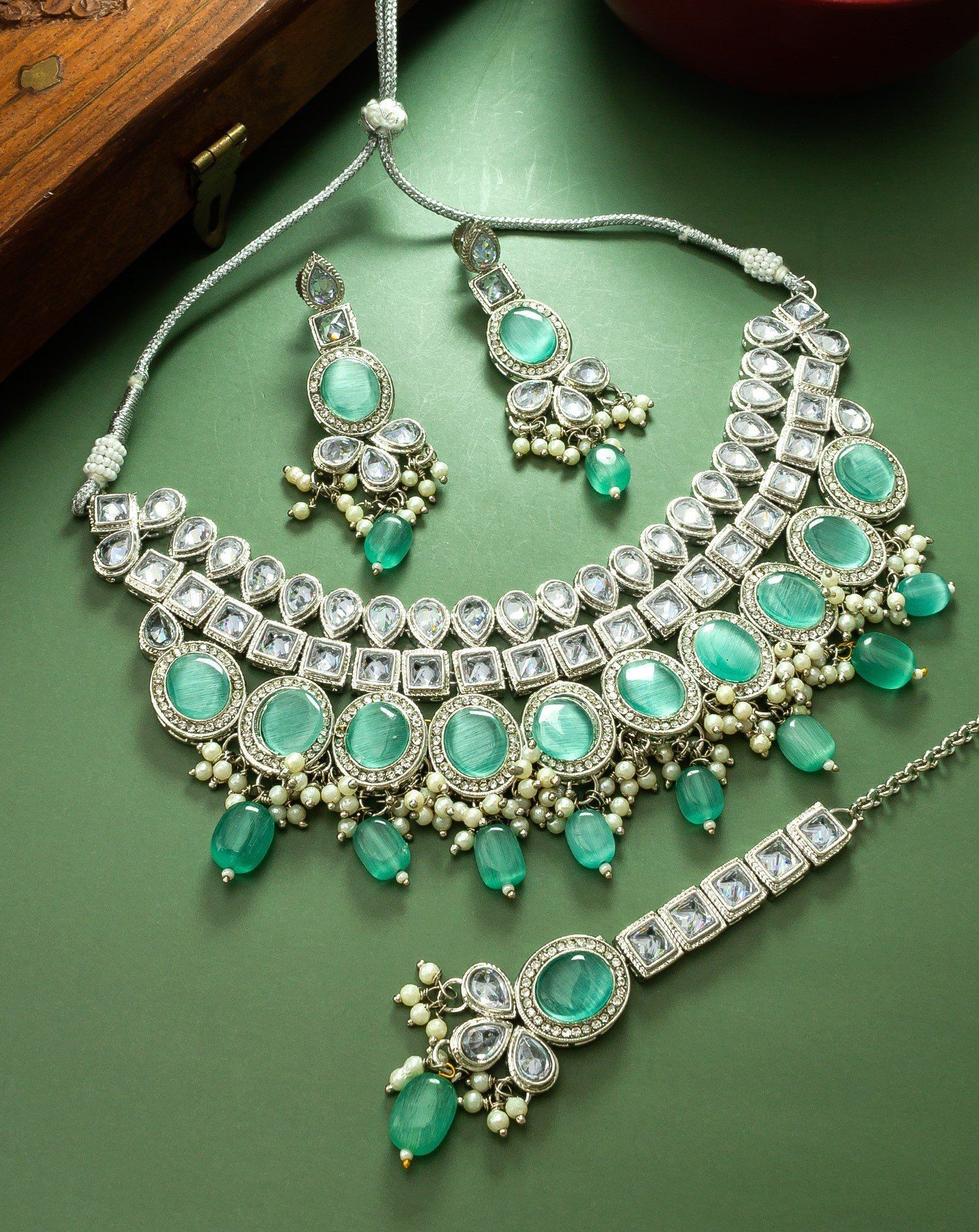 Morison Graceful Gold Necklace Set  A Fusion of Style and Tradition