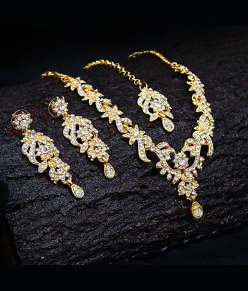 Sukkhi Alloy Golden Traditional Necklaces Set Choker