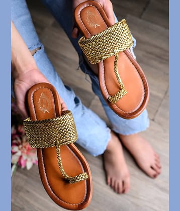 Shoetopia Girls Golden Flats