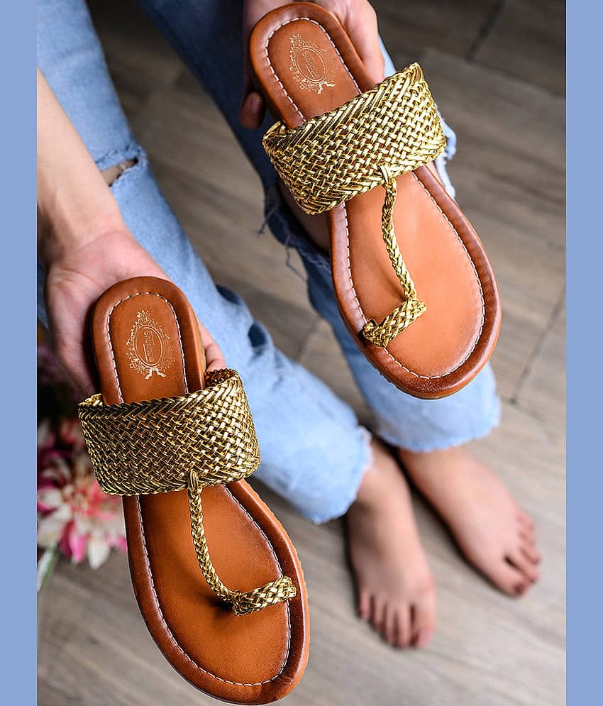 Shoetopia Girls Golden Flats