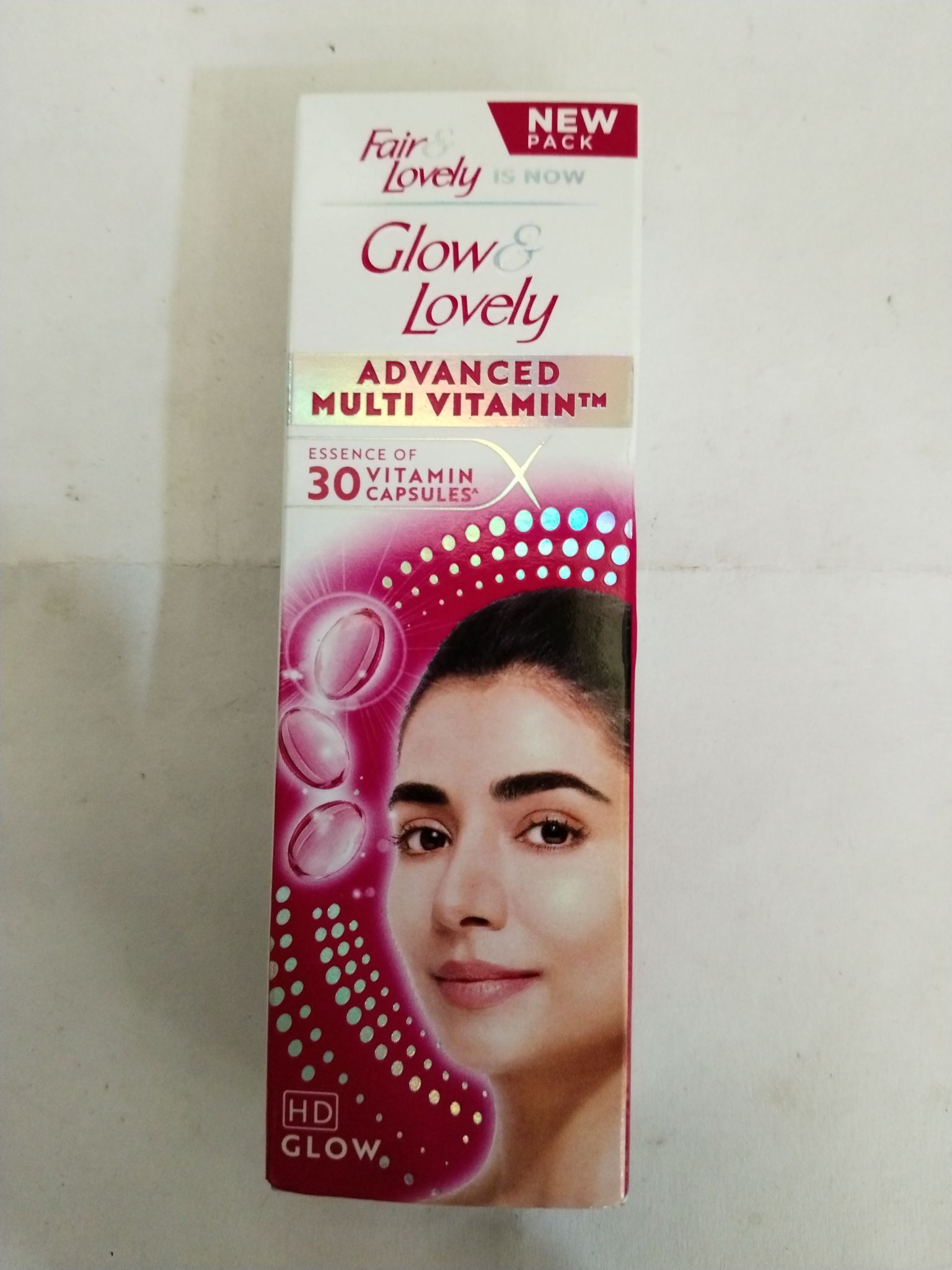 Glow & Lovely Advanced Multi vitamin Essence of 30Vitamin capsules cream 