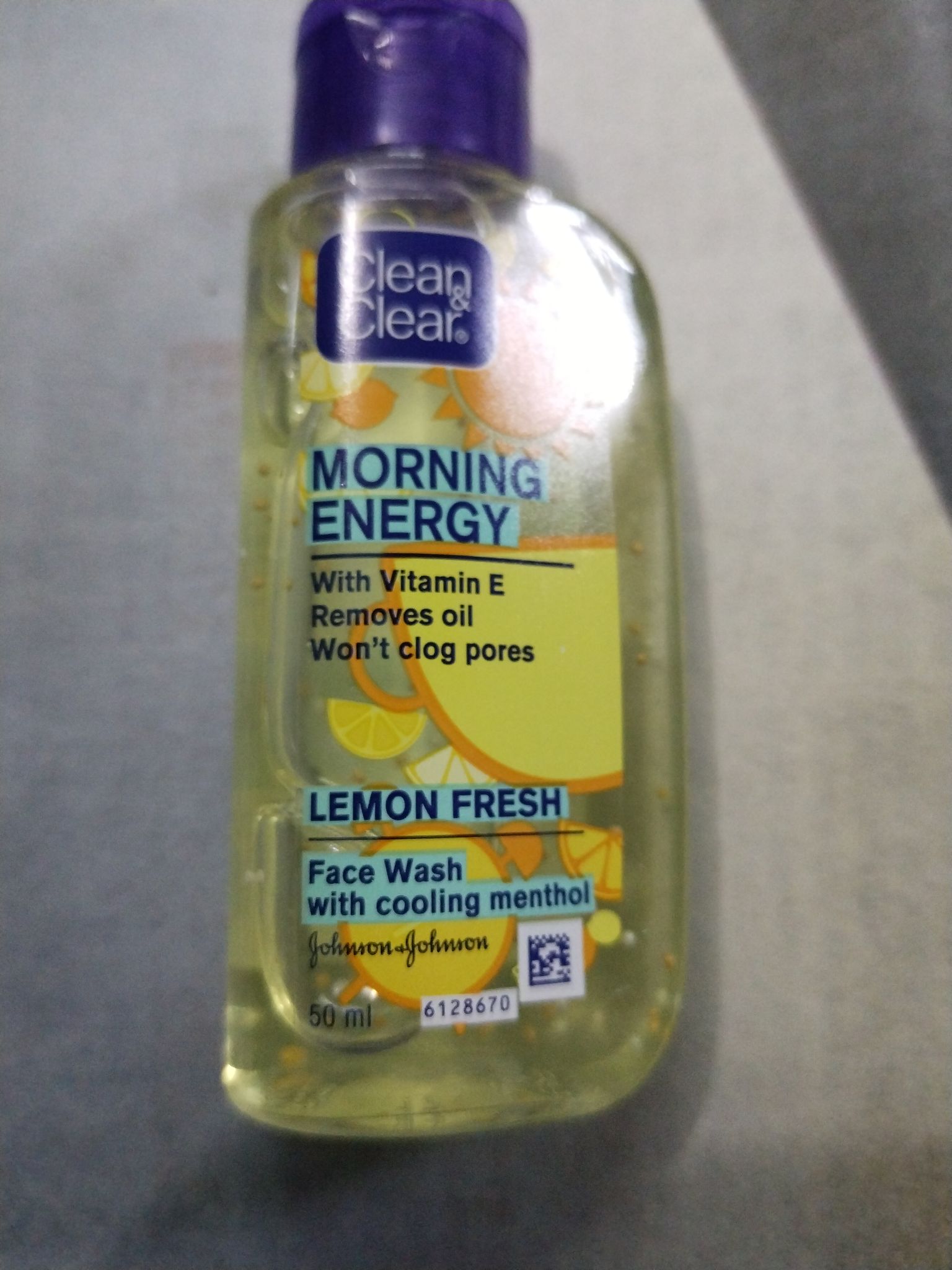 Clean and clear morning energy face wash 