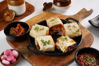 Achari chaap roll