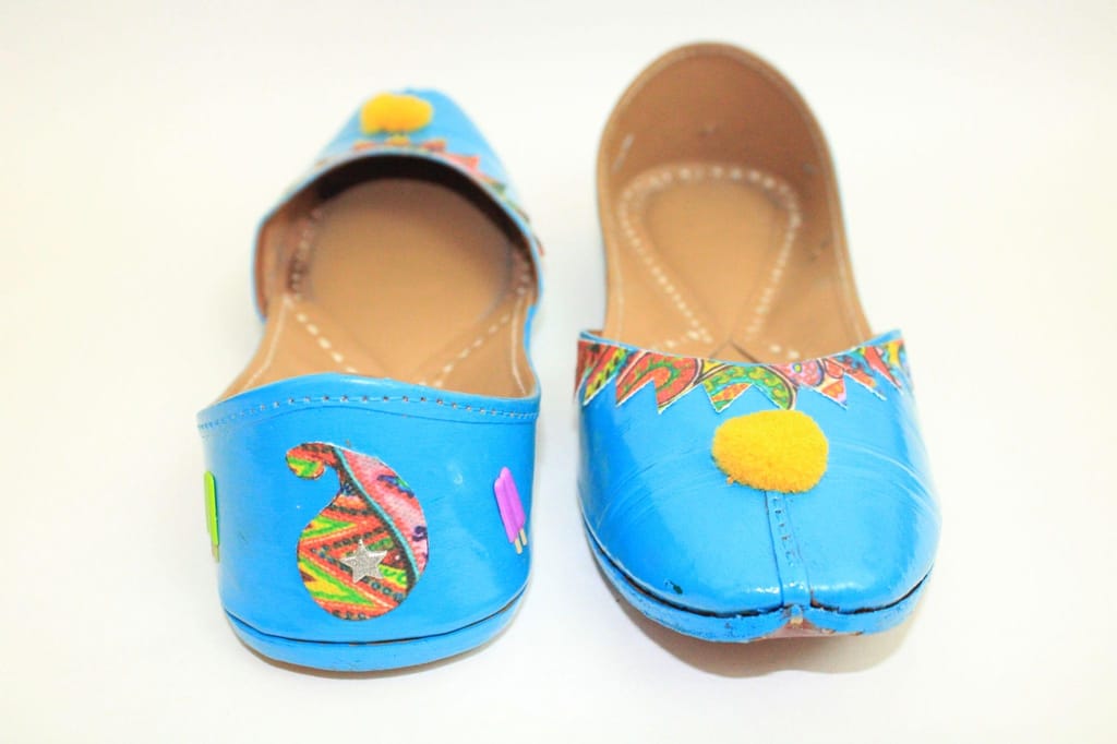 BLUE POPSICLE ~ Beautiful Handpainted Juttis