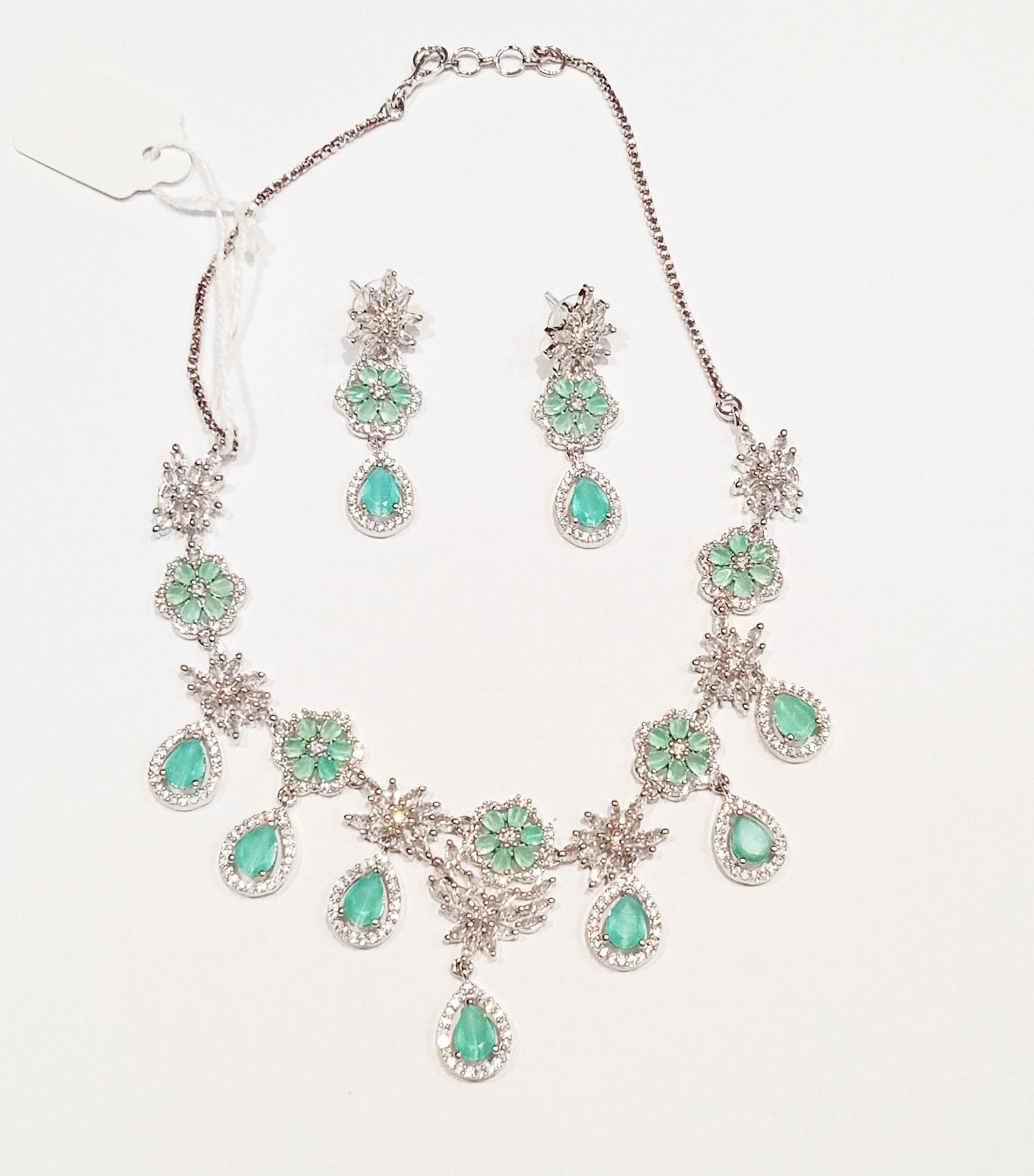 NECKLACE AD
