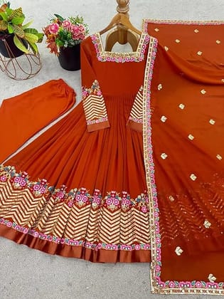 Women Anarkali Suit Set with Dupatta