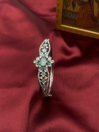 Elegant Bracelet 6778