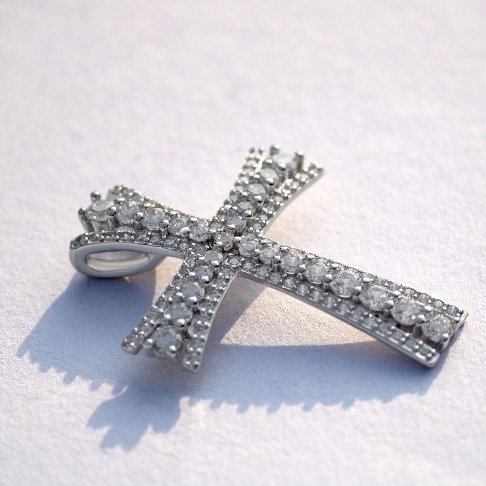 Shine Divine 925 Sterling Silver Pendant for women