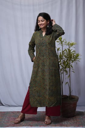 Rivaaj Ethnic Vanya Ajrakh Cotton Straight Kurta (M) | Green Handblock Print | Full Sleeves | V-Neck with Collar | Office & Casual Wear