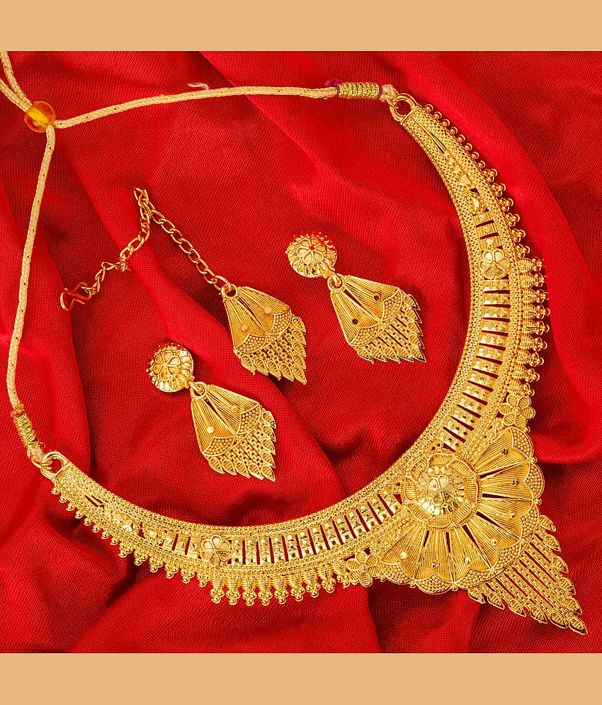 Lily Gold Brass Necklace Set ( Pack of 1 )