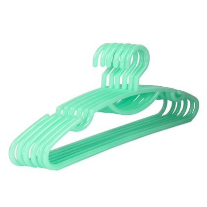 MAGNUM Plastic Garment Hanger Set - 6 Durable, Non-Slip Hangers for Closet Organization
