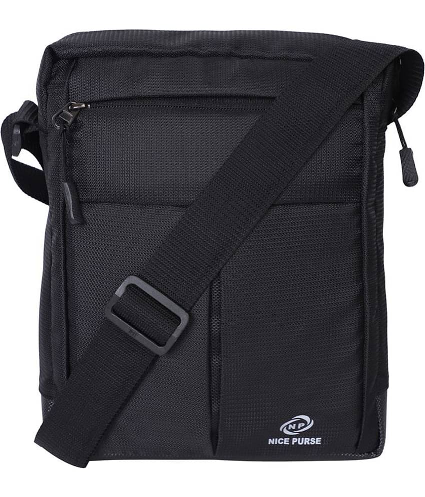 Nice Purse Black Solid Messenger Bag