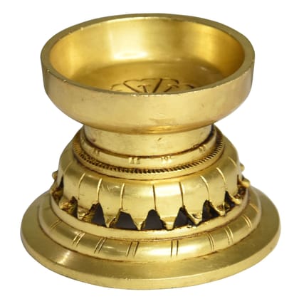 Brass Table Decor Stand Deepak, Oil Lamp  - Traditional Brass Oil Lamp for Puja Use, Height : 3 Inch (BSMAS1503 B)
