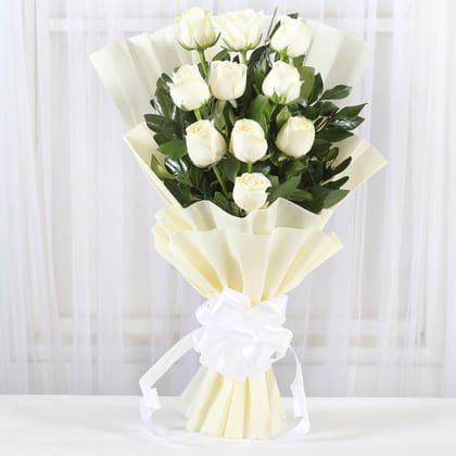 Heavenly 10 White Roses Bunches
