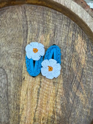 Hair clips-Sky blue daisy