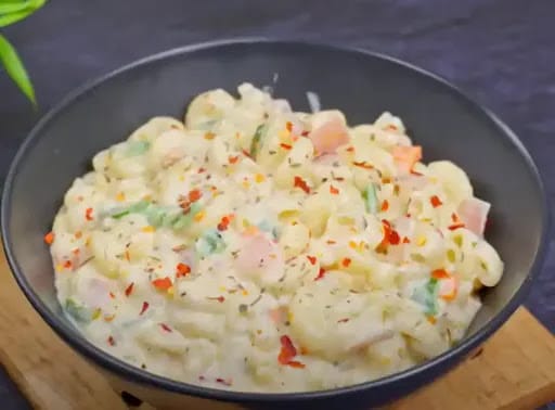 White Sauce Pasta