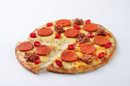 Smoky Pepperoni & Kheema Medium Pizza