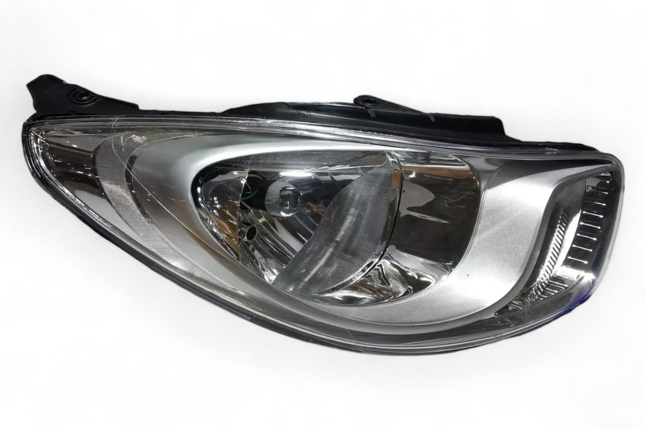 Lumax Head Lamp - RH AV791626