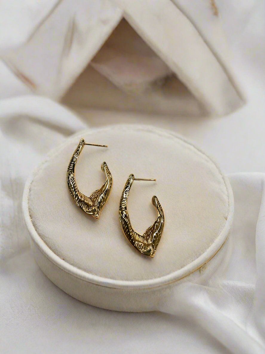 Grooved Grace Earrings