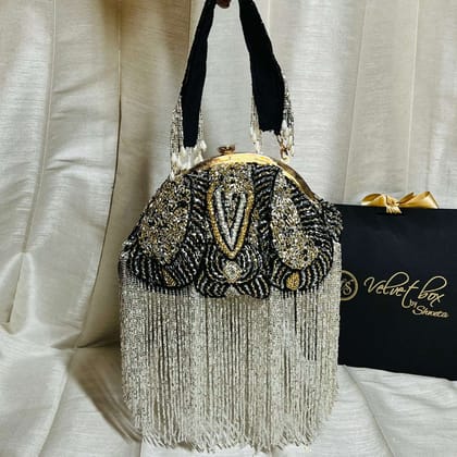 vs nora bag