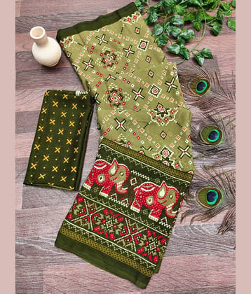 Kanooda Prints Georgette Printed Regular Saree With Unstitched Blouse Piece ( Wine )