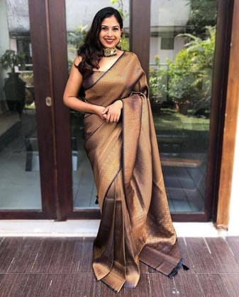 Zari Work Silk Saree With Blouse Piece