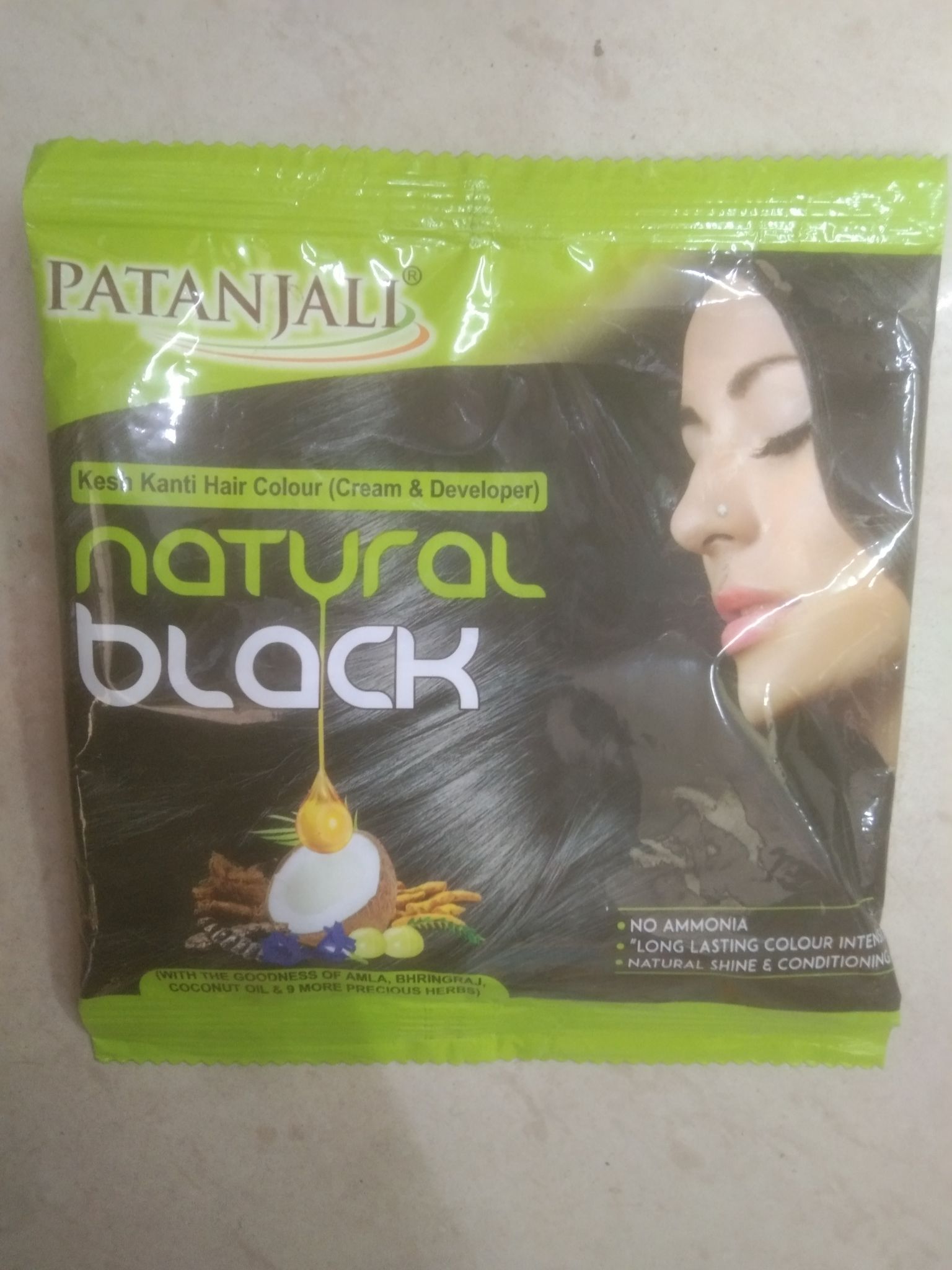 Patanjall Kesh kanti hair colour (cream & developer) Natural Black No ammonia "long lasting colour inten Natural shine & conditioning 