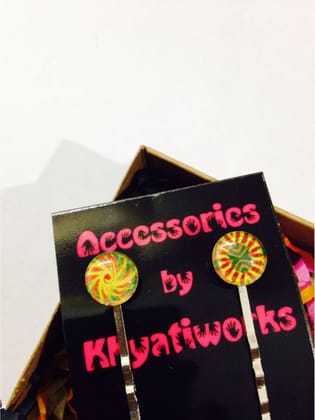 winky windmill round hair pins