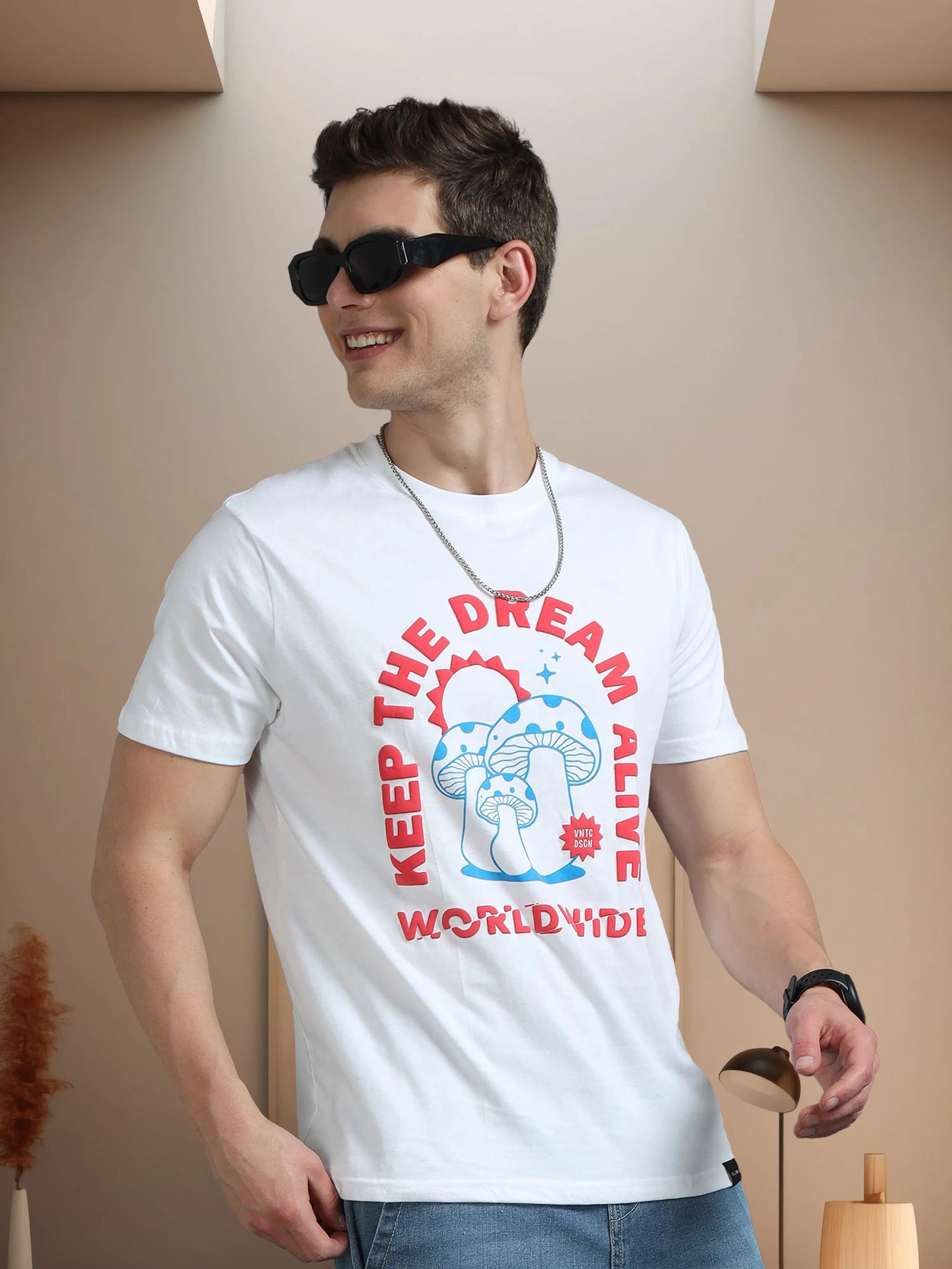 Men KEEP THE DREAM ALIVE Printed Regular Fit T-Shirt-S / White