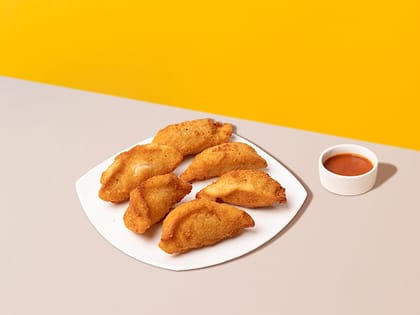 Kurkure Chicken Momos - 4pcs