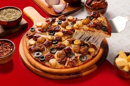 Chicken Maximus Pizza (Serves 2)