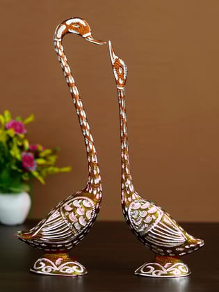 Brown Metal Kissing Swan Couple Handcrafted Decorative Figurine