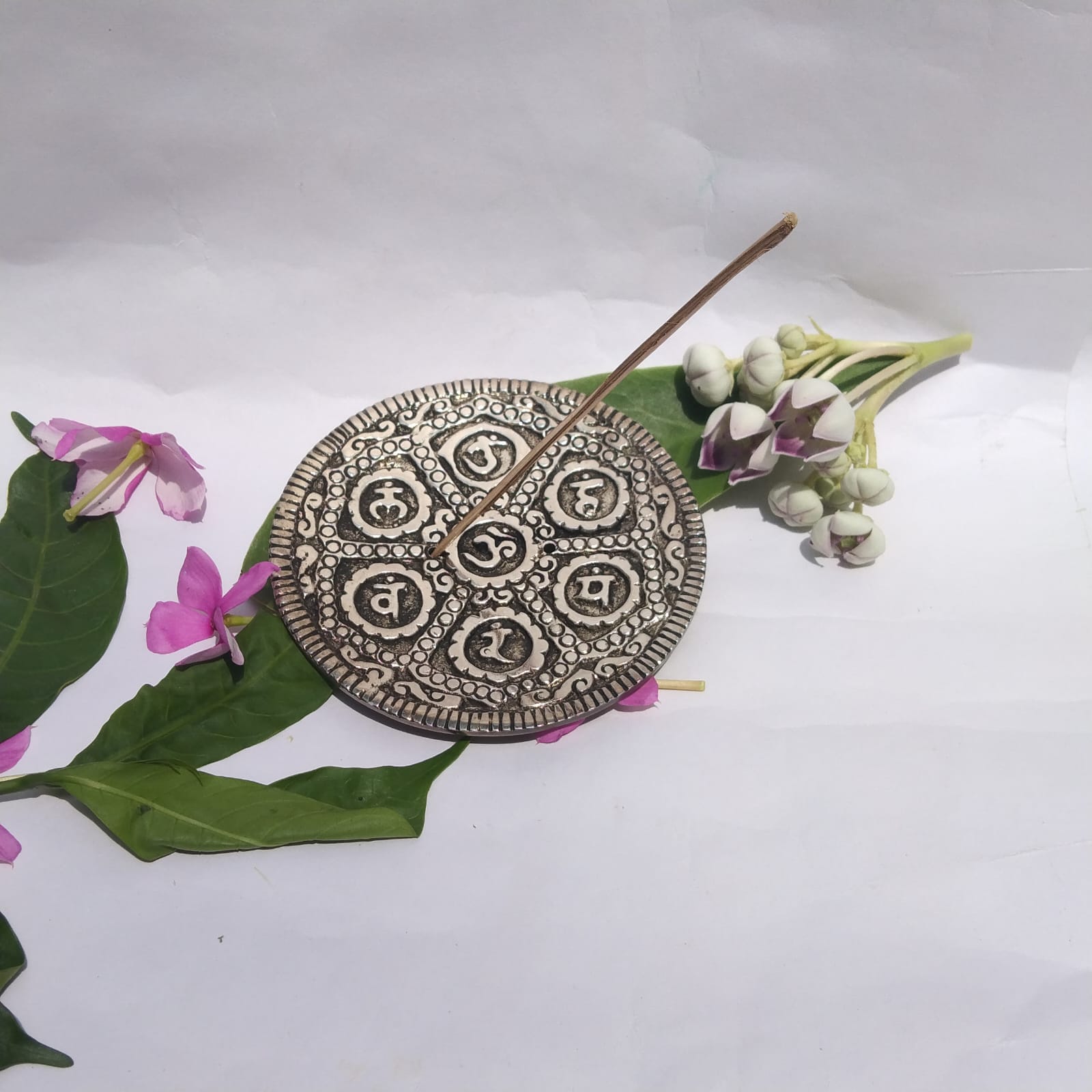 Aura veda agarbatti holder and silver plating