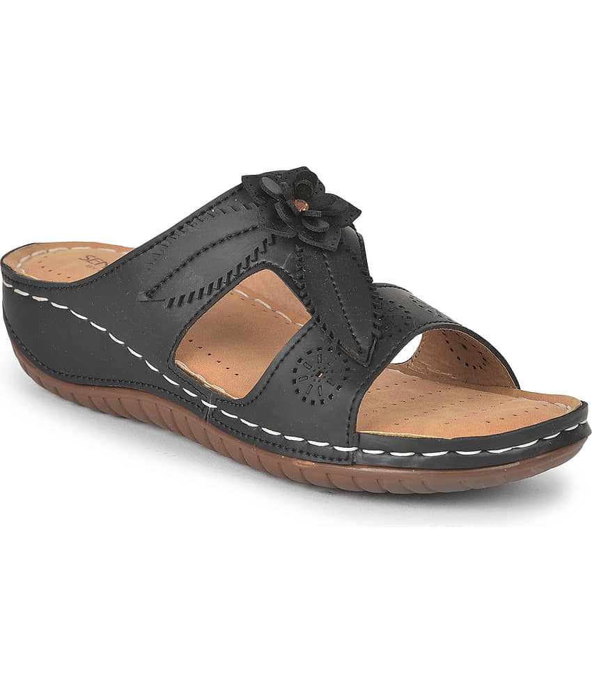 Liberty - Beige Women's Flats