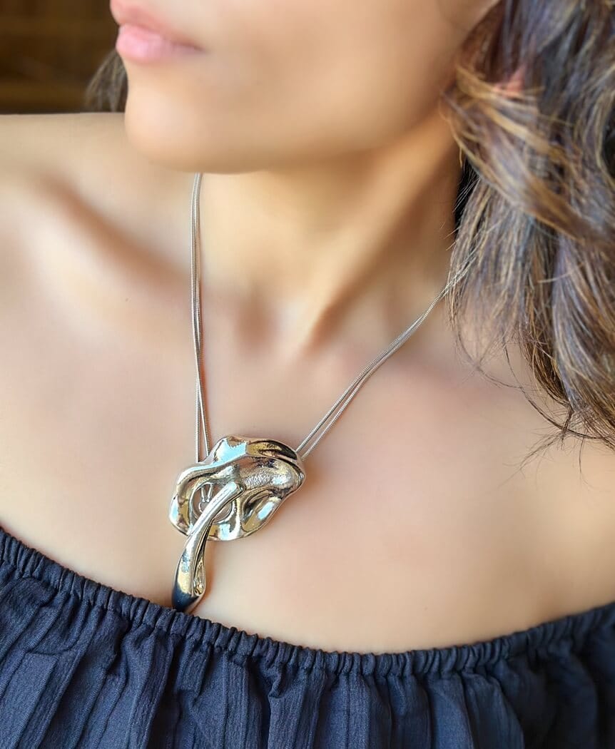 Fluid Aura Statement Necklace-Golden