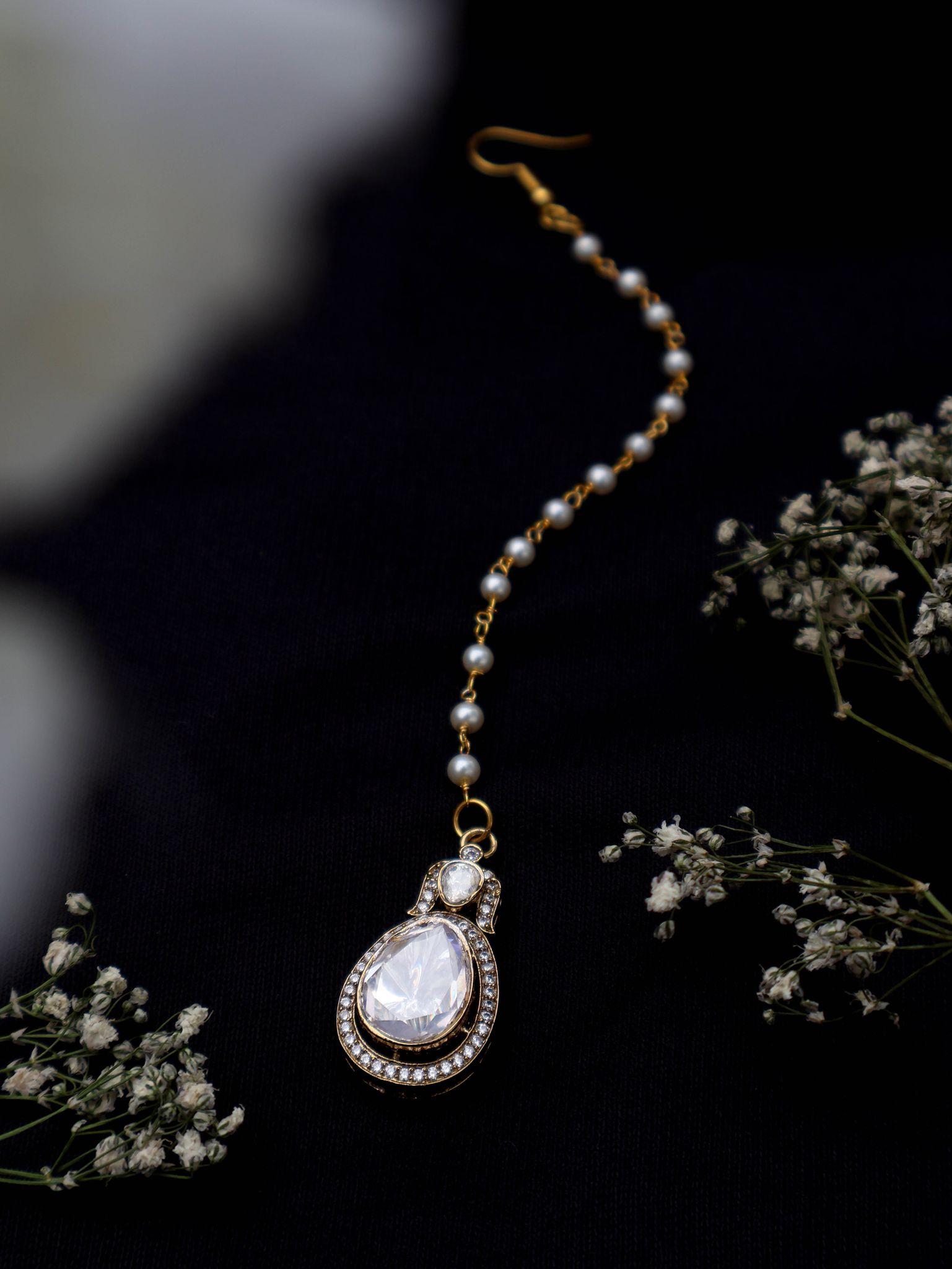 Imaal Polki Pearl Maangtikka-Gold