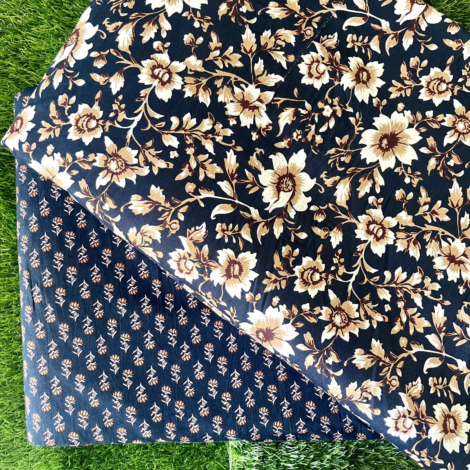 Pure cotton top and bottom set (2.5 mtr top, 2.5 mtr bottom)-As shown in picture / 2.5 mtr each / Pure cotton