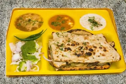 Special Amritsari Naan Thali