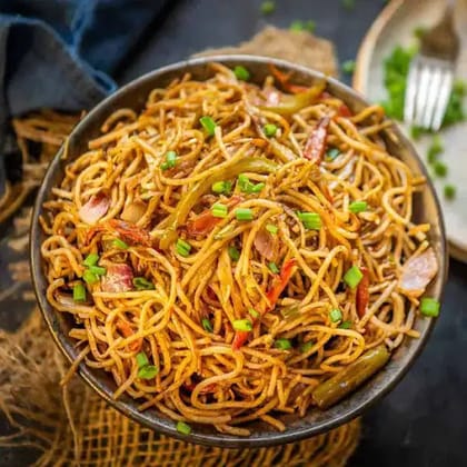 Hakka Noodles Veg