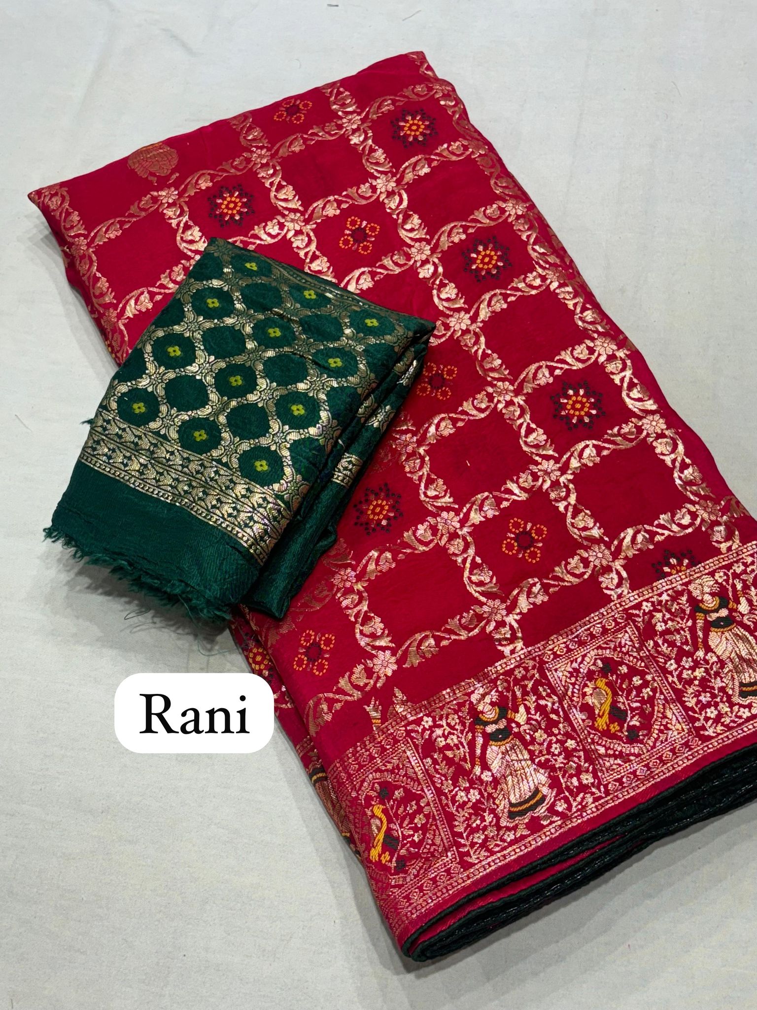 Pure Banarasi handloom georgette Weaving beautiful saree