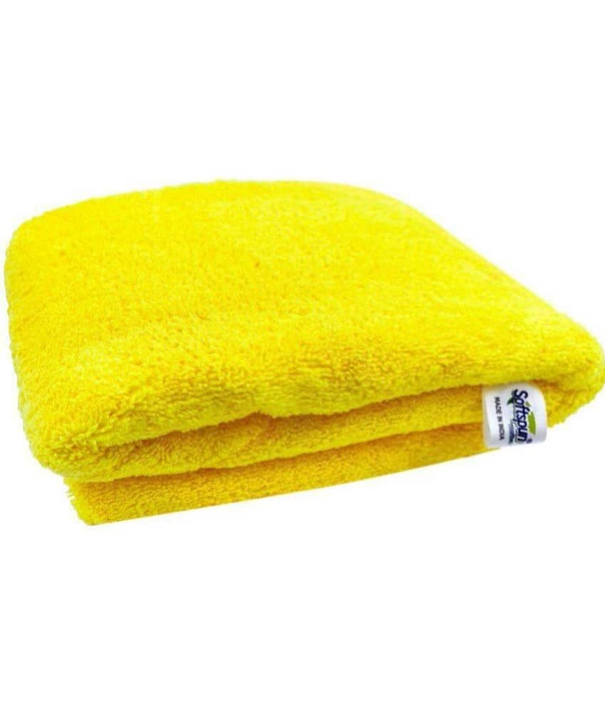 SOFTSPUN - Microfibre Yellow Solid Bath Towel ( 70x140 ) cm 375 -GSM ( Pack of 1 )