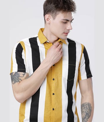 Locomotive 100% Cotton Slim Fit Printed Half Sleeves Men's Casual Shirt - Multicolor ( Pack of 1 )