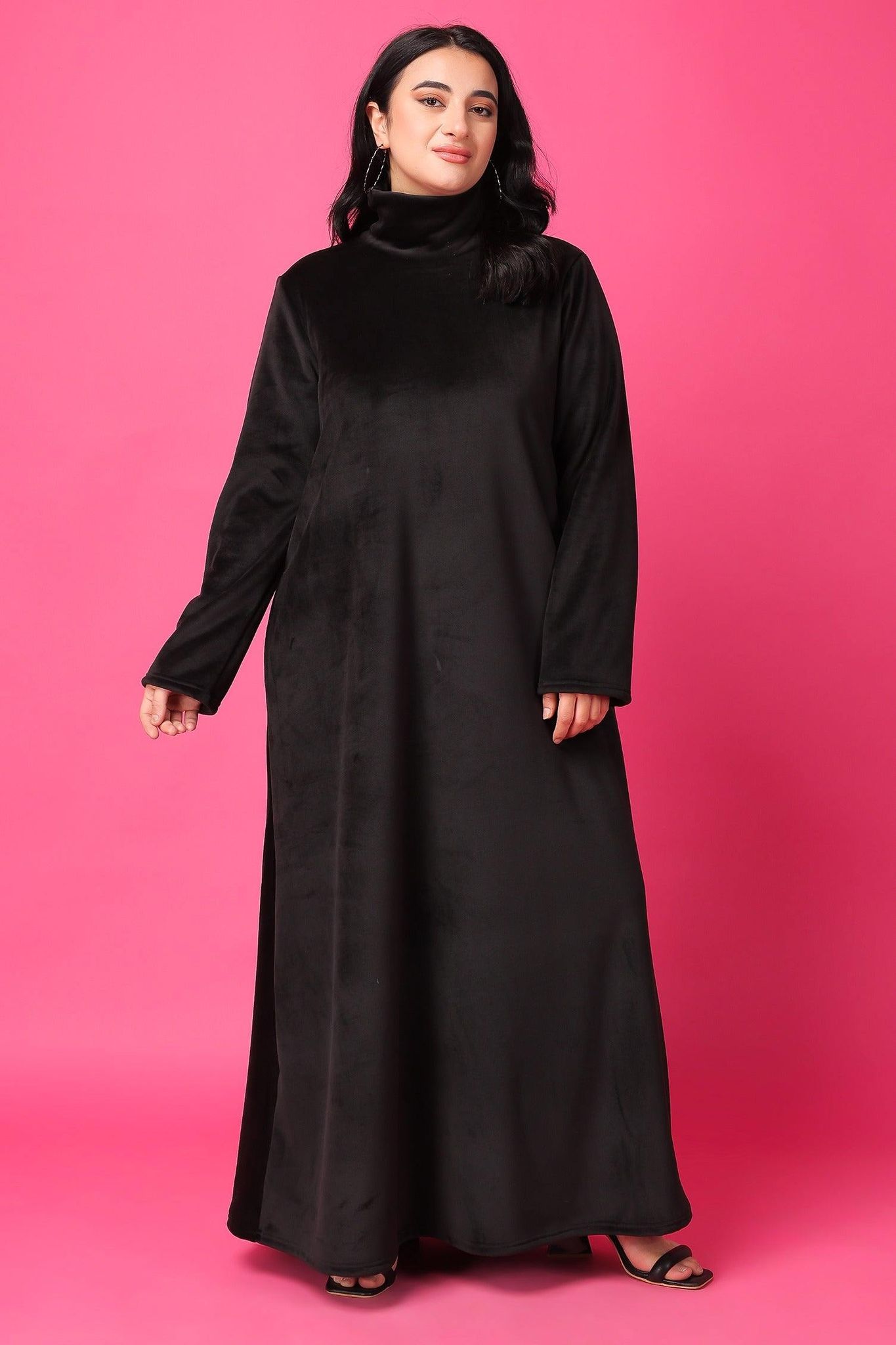 Black Solid Maxi Dress with Turtle Neck-L / Black