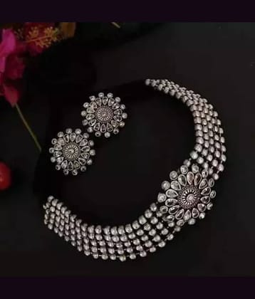 Samridhi DC Silver Alloy Necklace Set ( Pack of 1 )