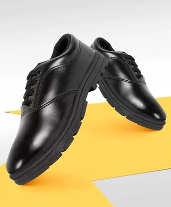 SCHOOL BIRDS Boys Black School Shoe (Color - Black) by Pee Aar Industries